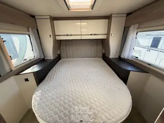 Swift Voyager 594 15