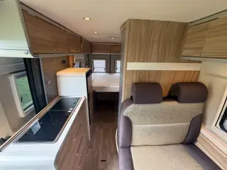 Hymer Grand-Canyon 8