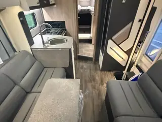Swift Voyager 584 9