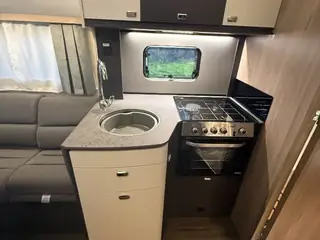 Swift Voyager 584 13