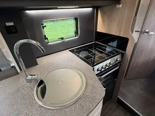 Swift Voyager 564 14