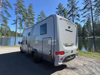 Swift Trekker 584 6
