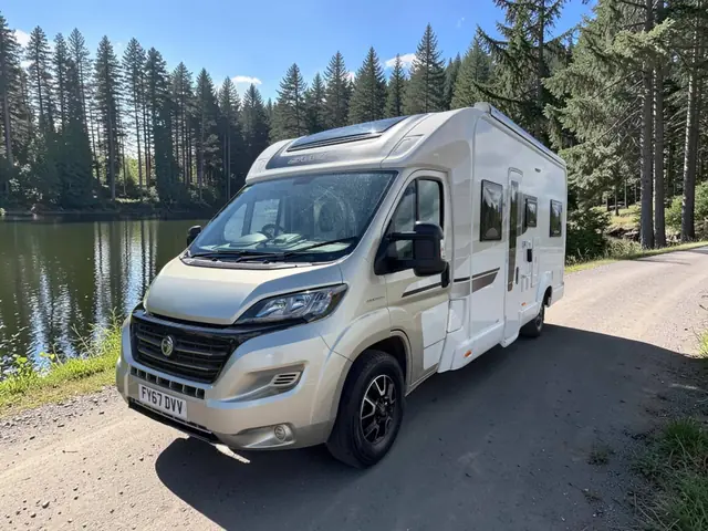 Swift Champagne 674